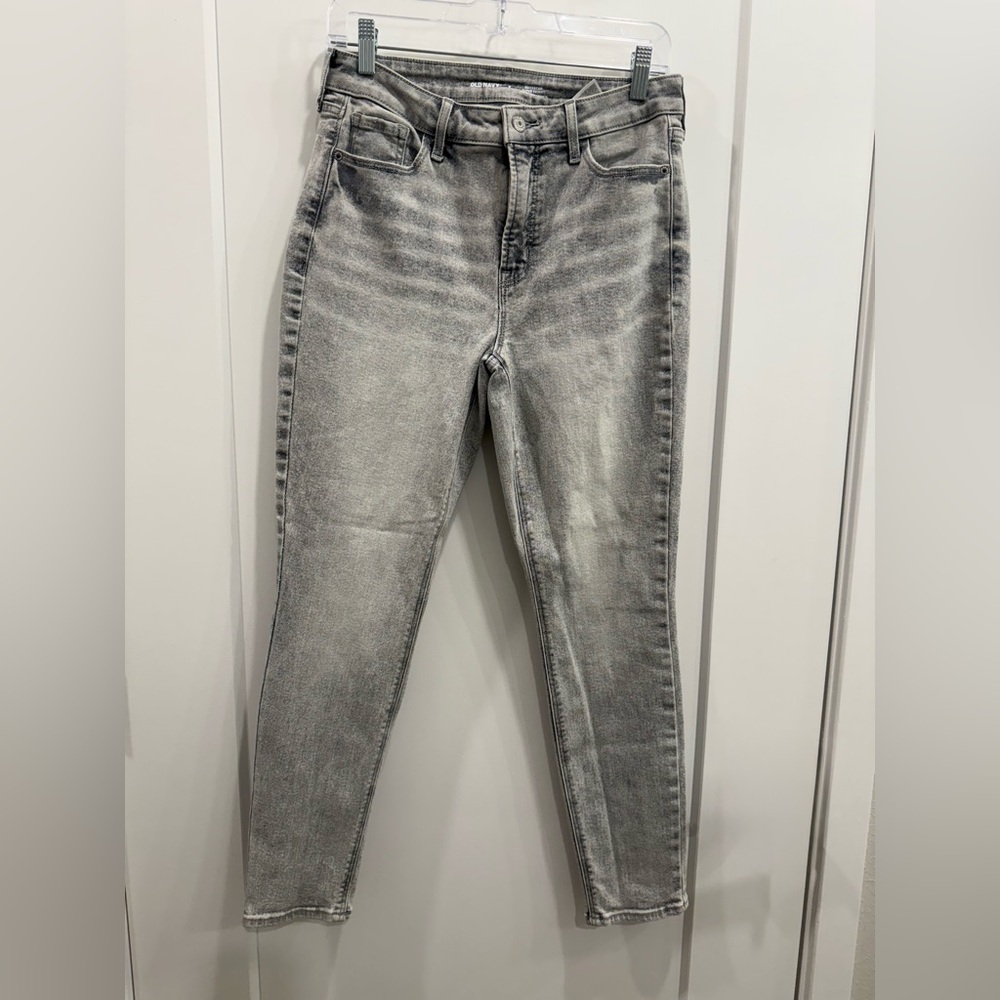 Old Navy Rockstar High-Waisted Super Skinny Jeans – Size 8